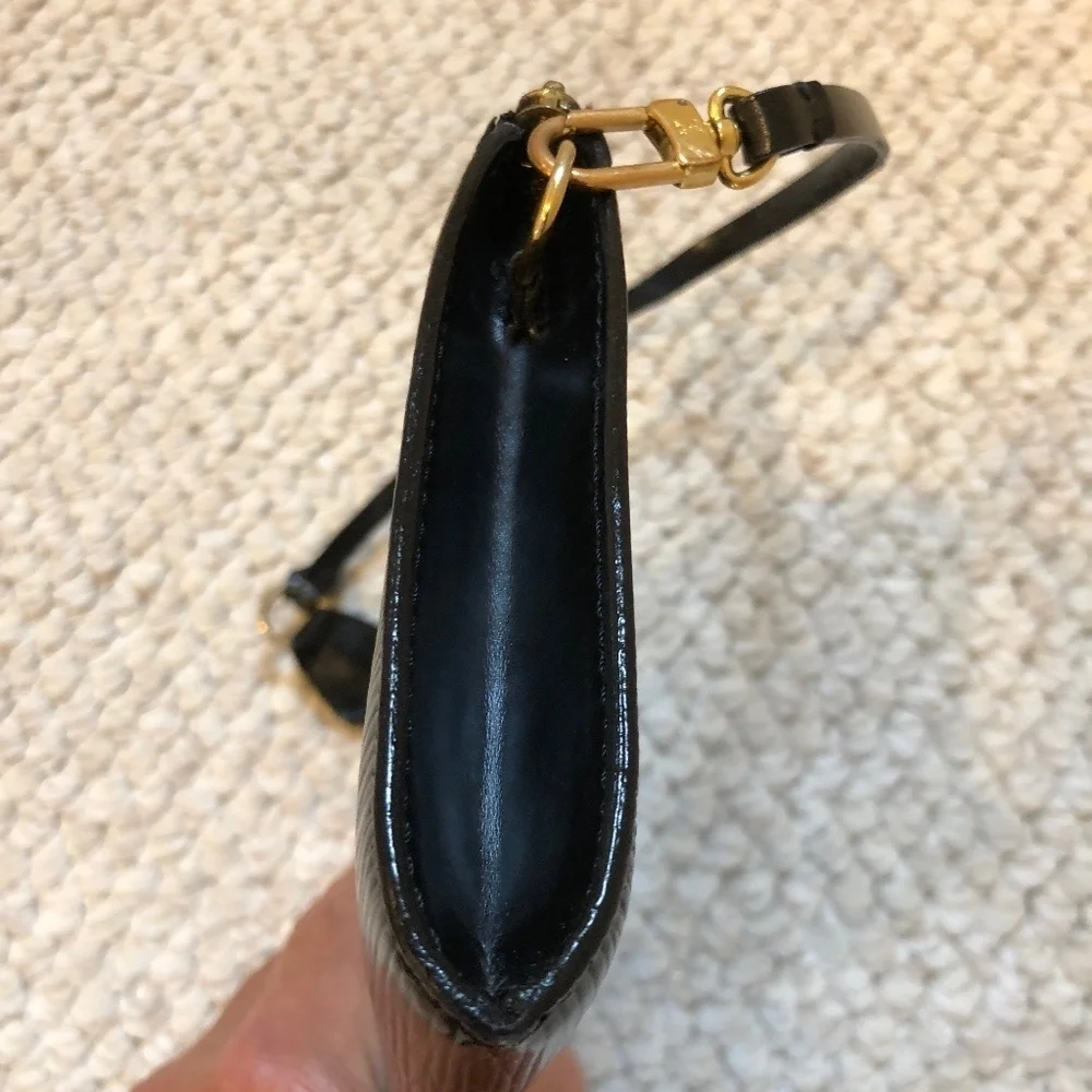 Louis Vuitton Pochette Black EPI Leather Clutch
